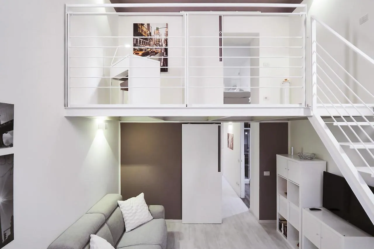 Contempora Apartments - Breno 2 Milan 0*,